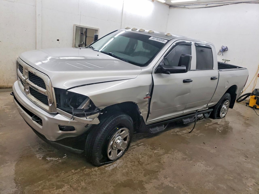 Vedere 2015 RAM 2500 ST, unghi 1