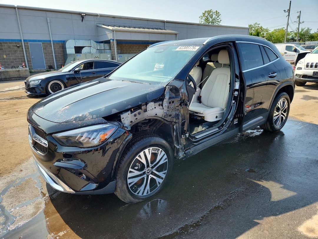 Vue de 2026 MERCEDES-BENZ GLA 250 4MATIC, angle 1