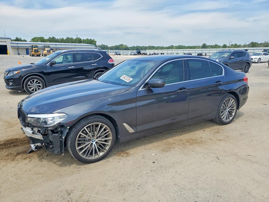 Vue de 2019 BMW 530 XI, angle 1