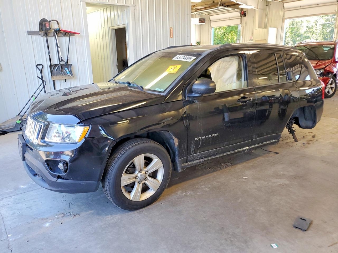 منظر 2012 JEEP COMPASS LATITUDE، زاوية 1