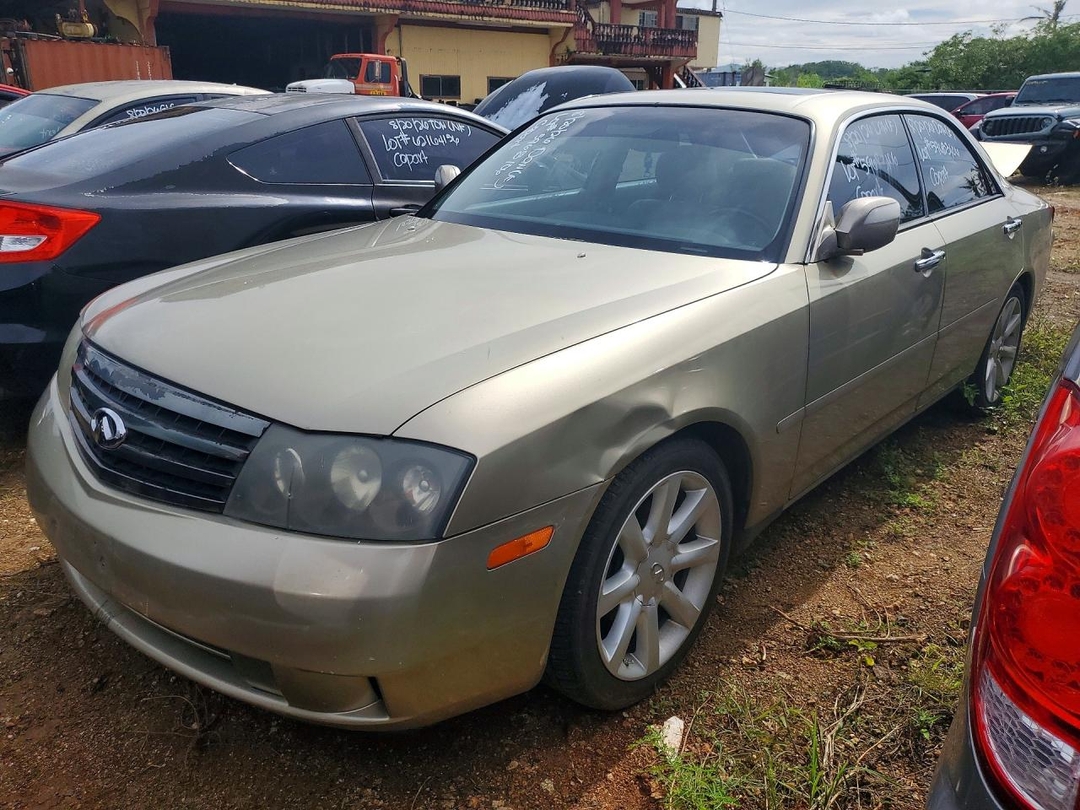 منظر 2003 INFINITI M45 BASE، زاوية 1