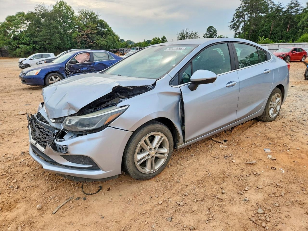 Vue de 2018 CHEVROLET CRUZE LT, angle 1