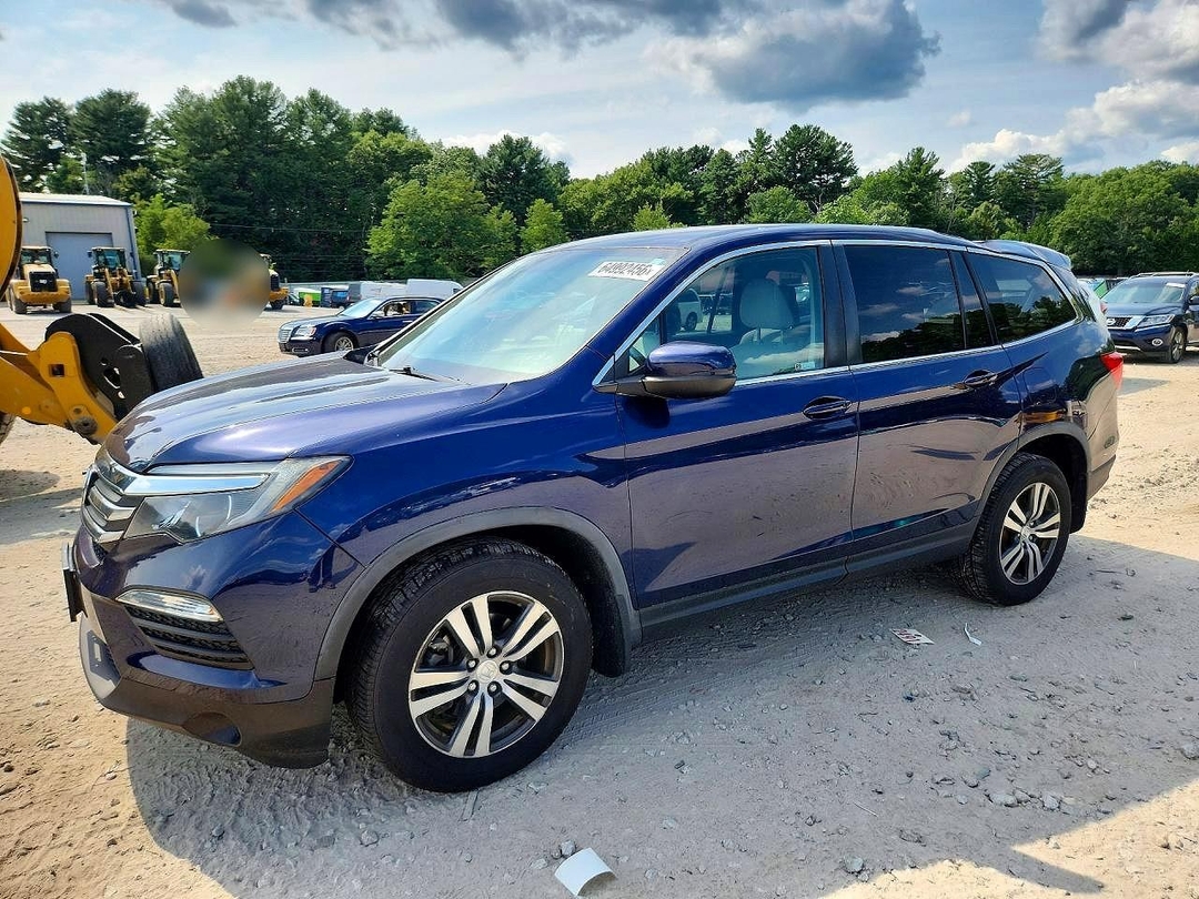 Вид 2018 HONDA PILOT EX, угол 1