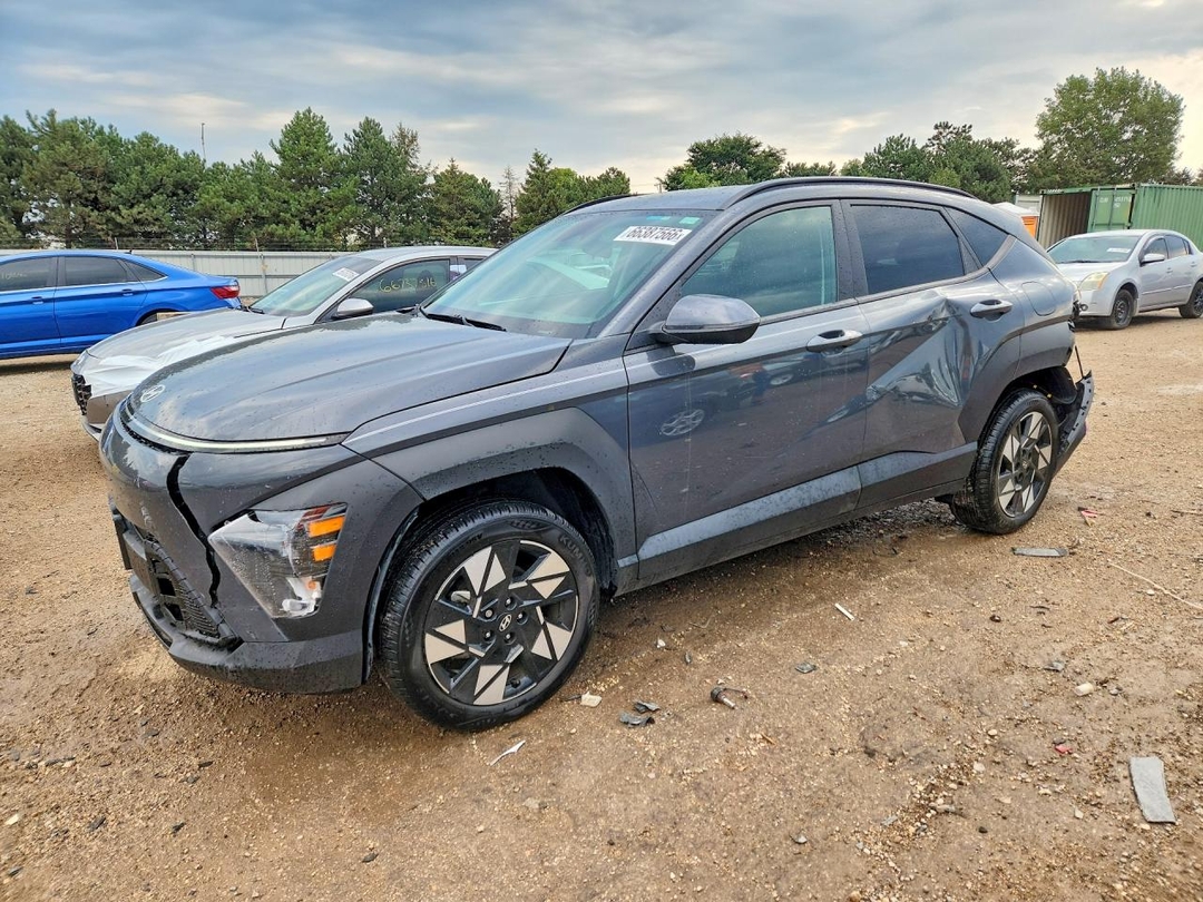 Vue de 2024 HYUNDAI KONA SEL, angle 1