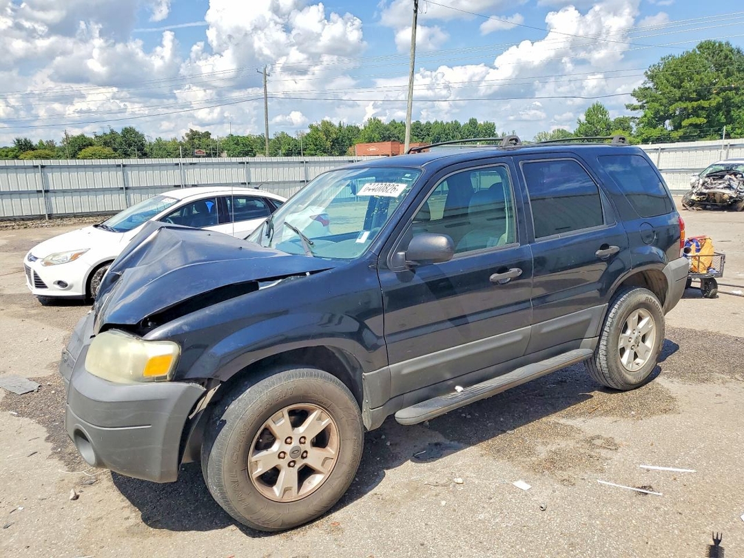 منظر 2005 FORD ESCAPE XLT، زاوية 1