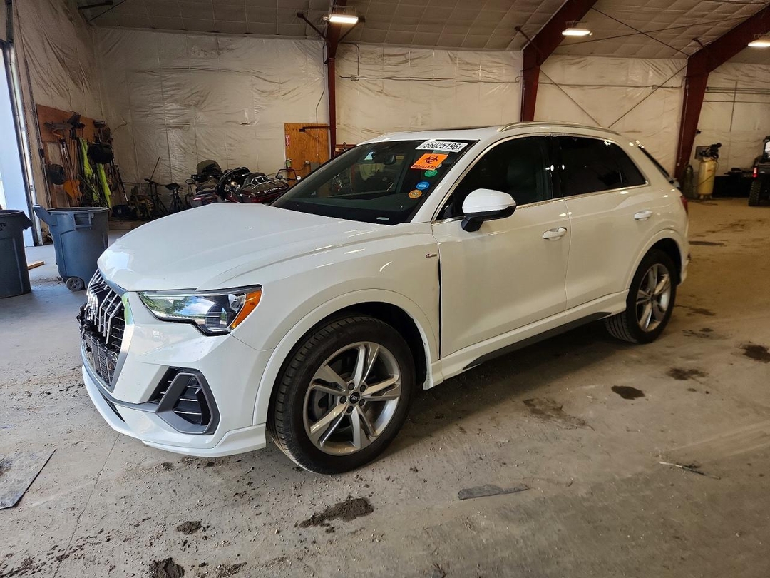 Vue de 2022 AUDI Q3 PREMIUM S LINE 45, angle 1