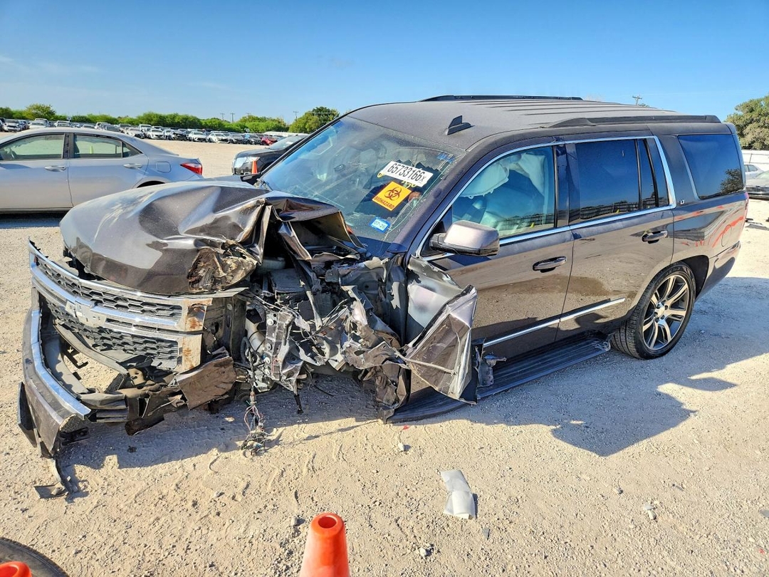 Вид 2016 CHEVROLET TAHOE C1500 LT, угол 1