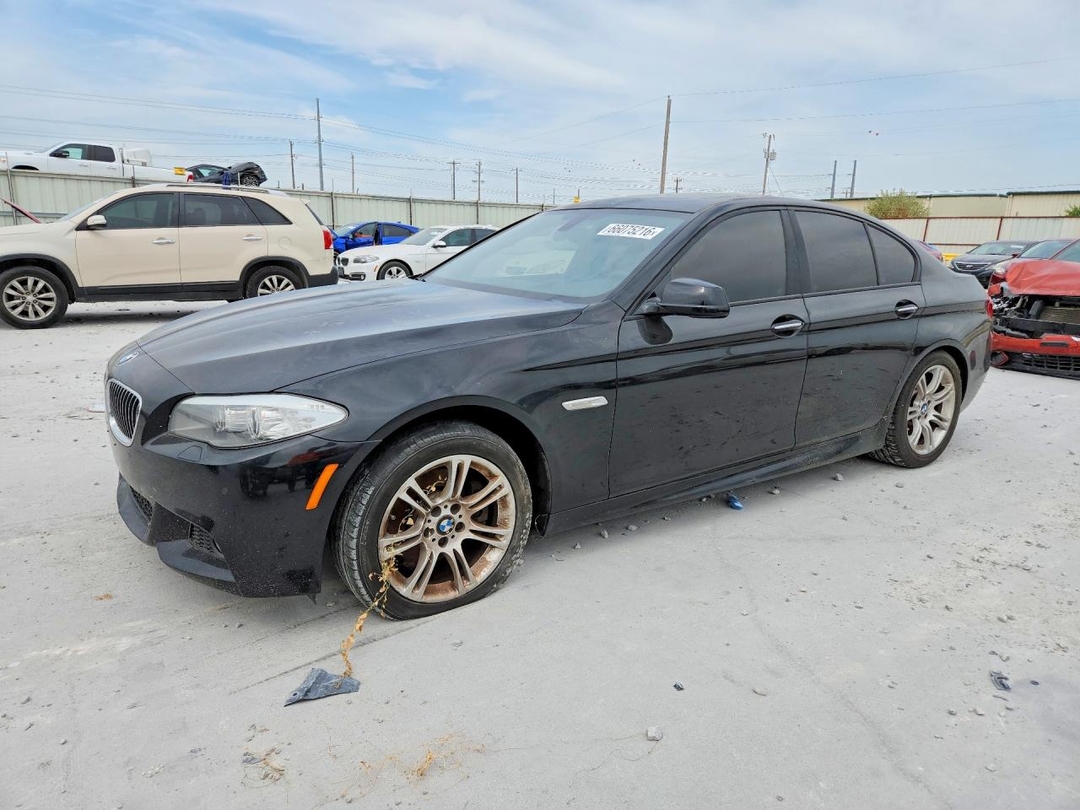 Vue de 2013 BMW 528 I, angle 1