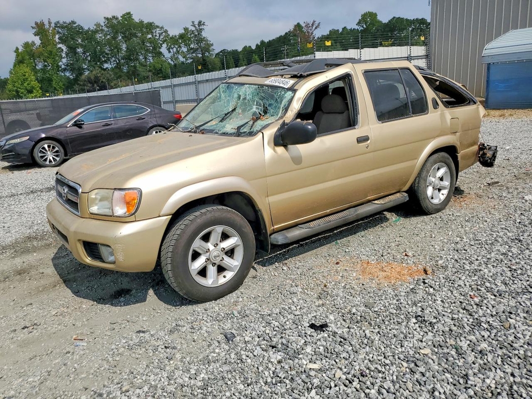 Vue de 2004 NISSAN PATHFINDER SE, angle 1
