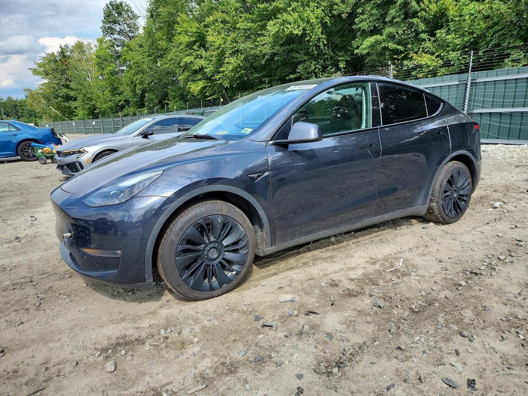 Vista de 2024 TESLA MODEL Y, ángulo 1