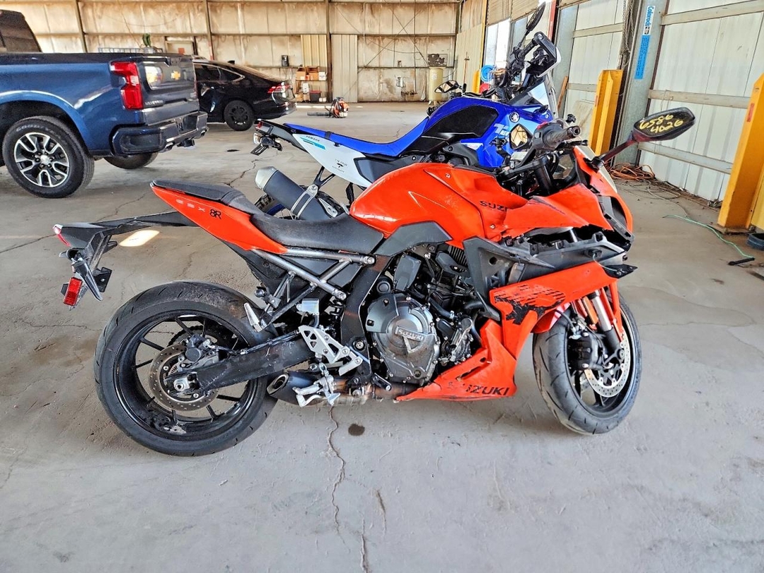 Vue de 2026 SUZUKI GSX800 F, angle 1