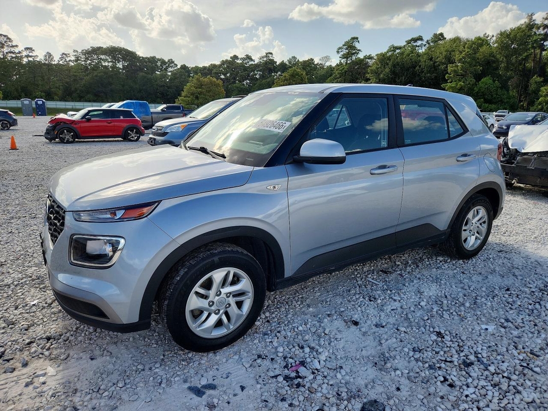 Вид 2021 HYUNDAI VENUE SE, угол 1