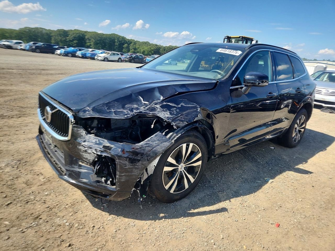 Вид 2023 VOLVO XC60 CORE, угол 1