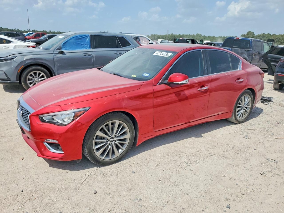 منظر 2022 INFINITI Q50 LUXE، زاوية 1