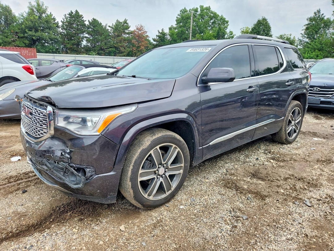 Vue de 2017 GMC ACADIA DENALI, angle 1
