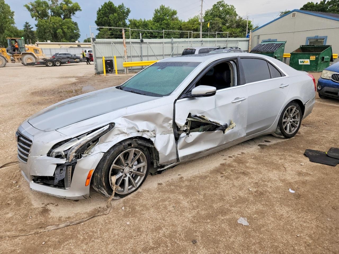 Vue de 2019 CADILLAC CTS LUXURY, angle 1