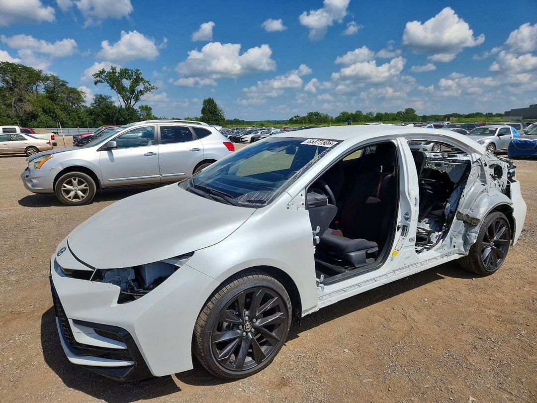 Vista de 2026 TOYOTA COROLLA HYBRID SE, ángulo 1