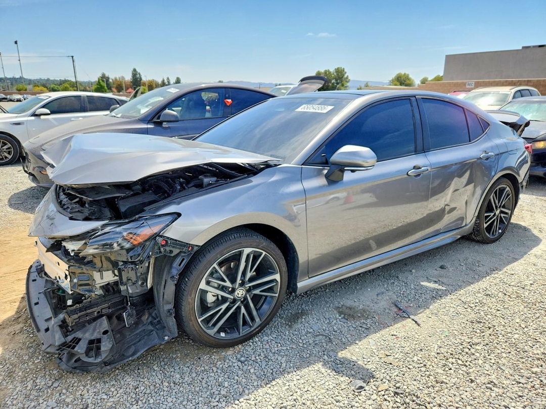 Vista de 2026 TOYOTA CAMRY XSE, ángulo 1