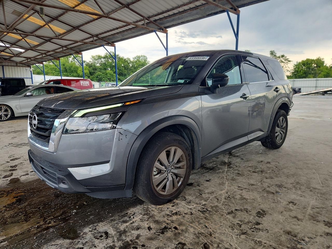 Vue de 2025 NISSAN PATHFINDER S, angle 1