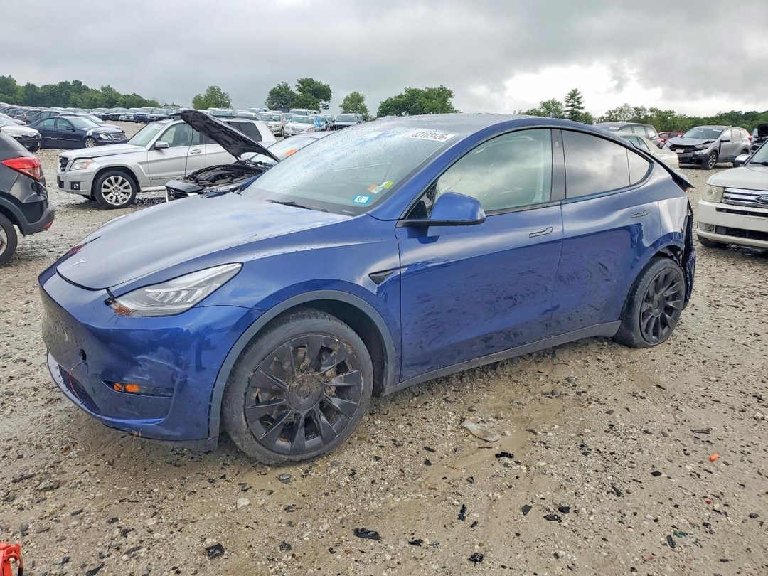 Vue de 2022 TESLA MODEL Y, angle 1