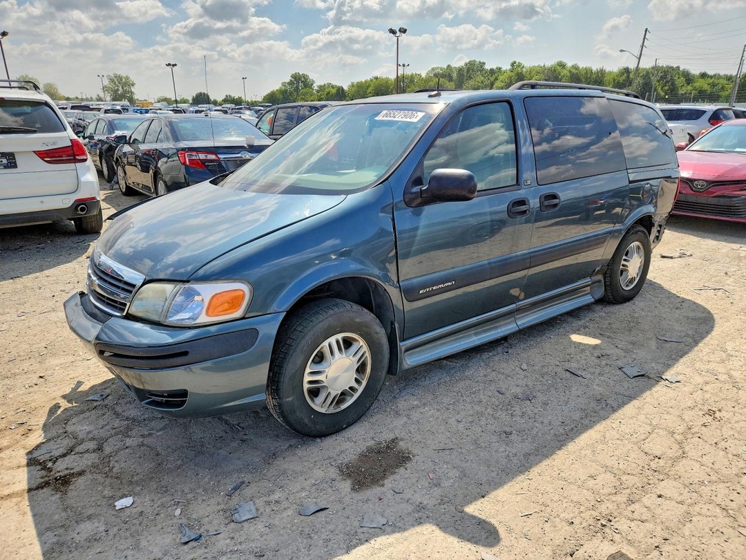 Vista de 2004 CHEVROLET VENTURE INCOMPLETE, ángulo 1