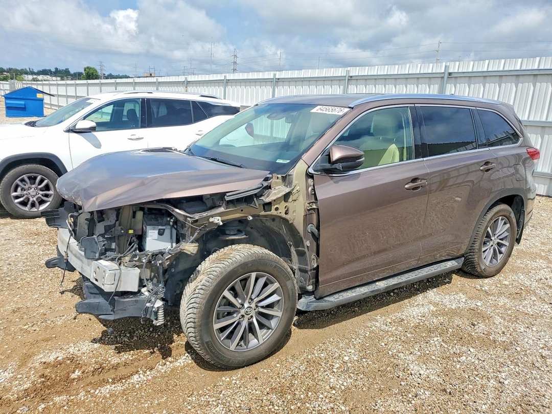 Vedere 2018 TOYOTA HIGHLANDER XLE, unghi 1
