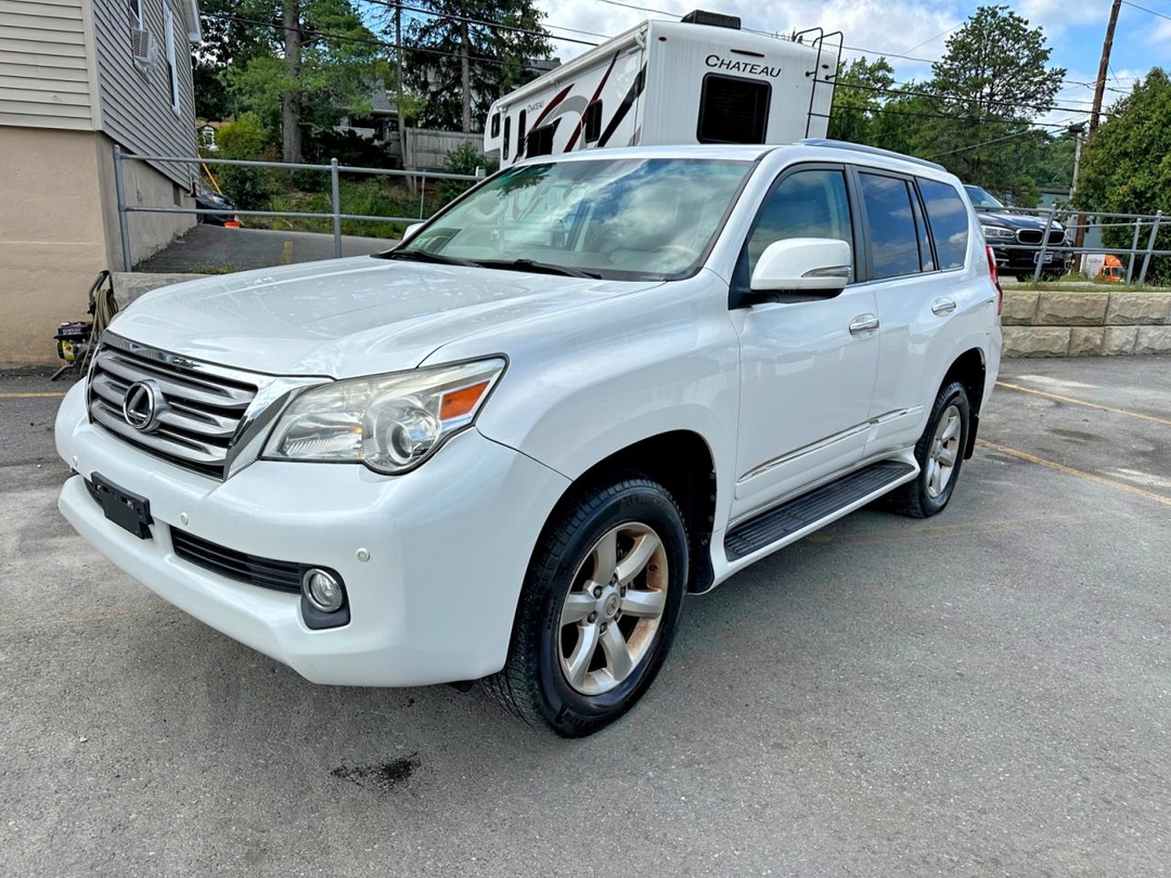 Вид 2013 LEXUS GX 460, угол 1