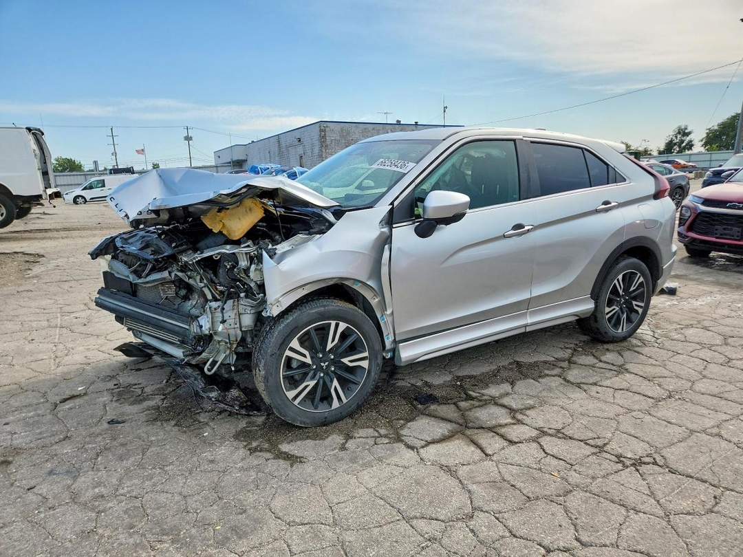 Vue de 2023 MITSUBISHI ECLIPSE CROSS SE, angle 1