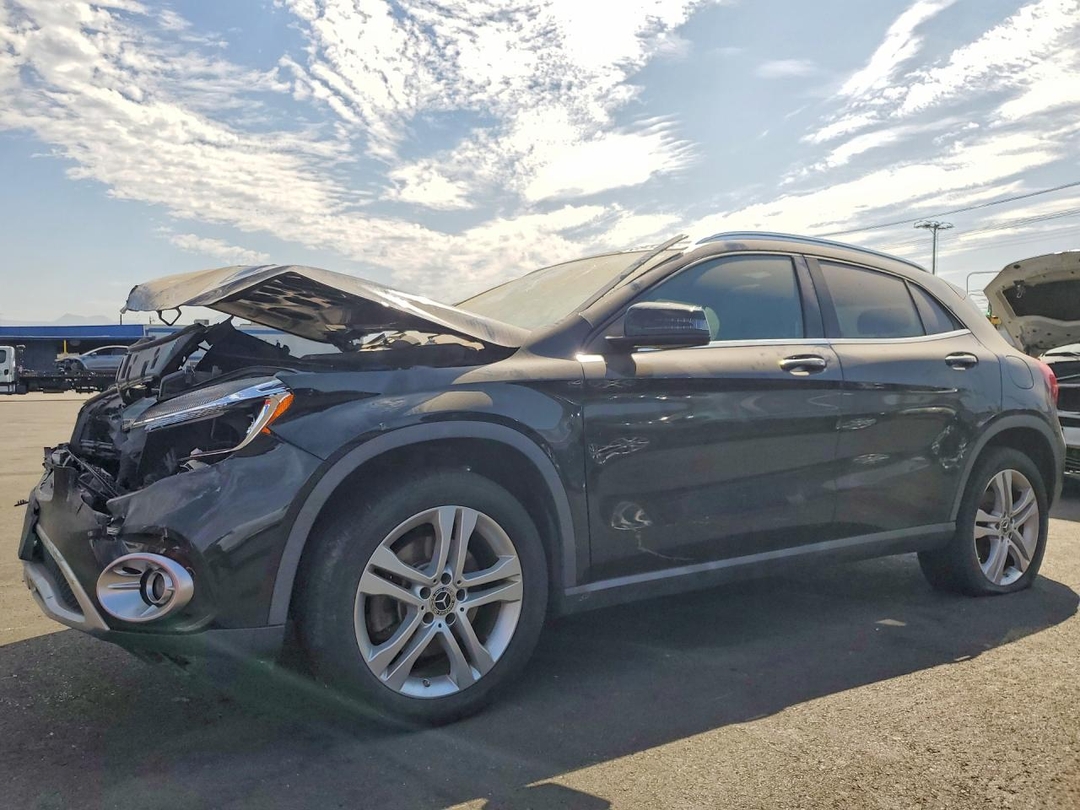 Vedere 2019 MERCEDES-BENZ GLA 250 4MATIC, unghi 1