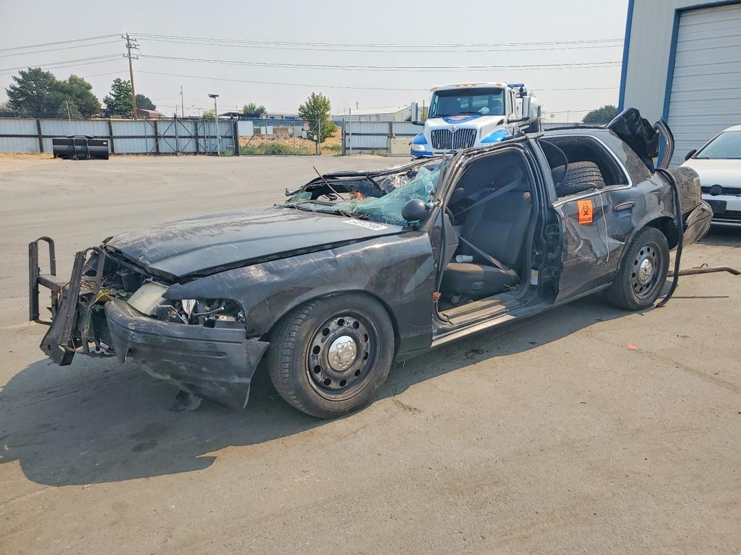 Vista de 2008 FORD CROWN VICTORIA POLICE INTERCEPTOR, ángulo 1