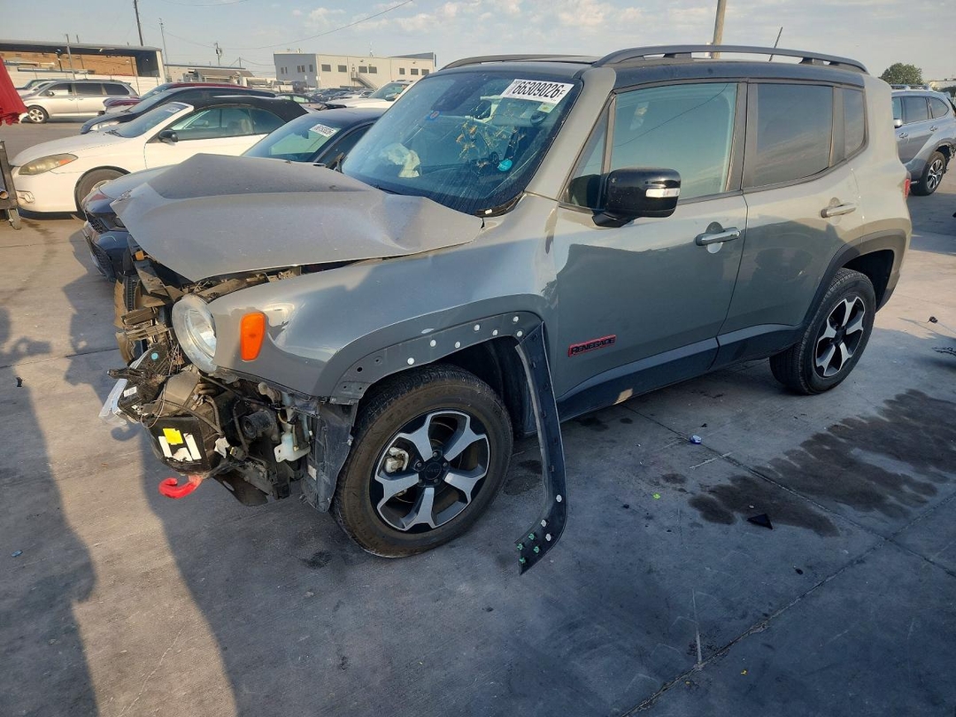 Vue de 2022 JEEP RENEGADE TRAILHAWK, angle 1