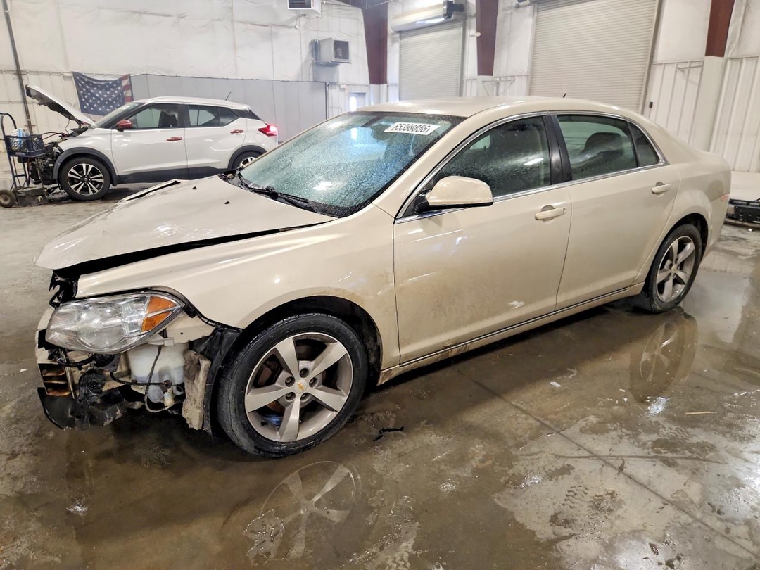 Vue de 2011 CHEVROLET MALIBU 1LT, angle 1