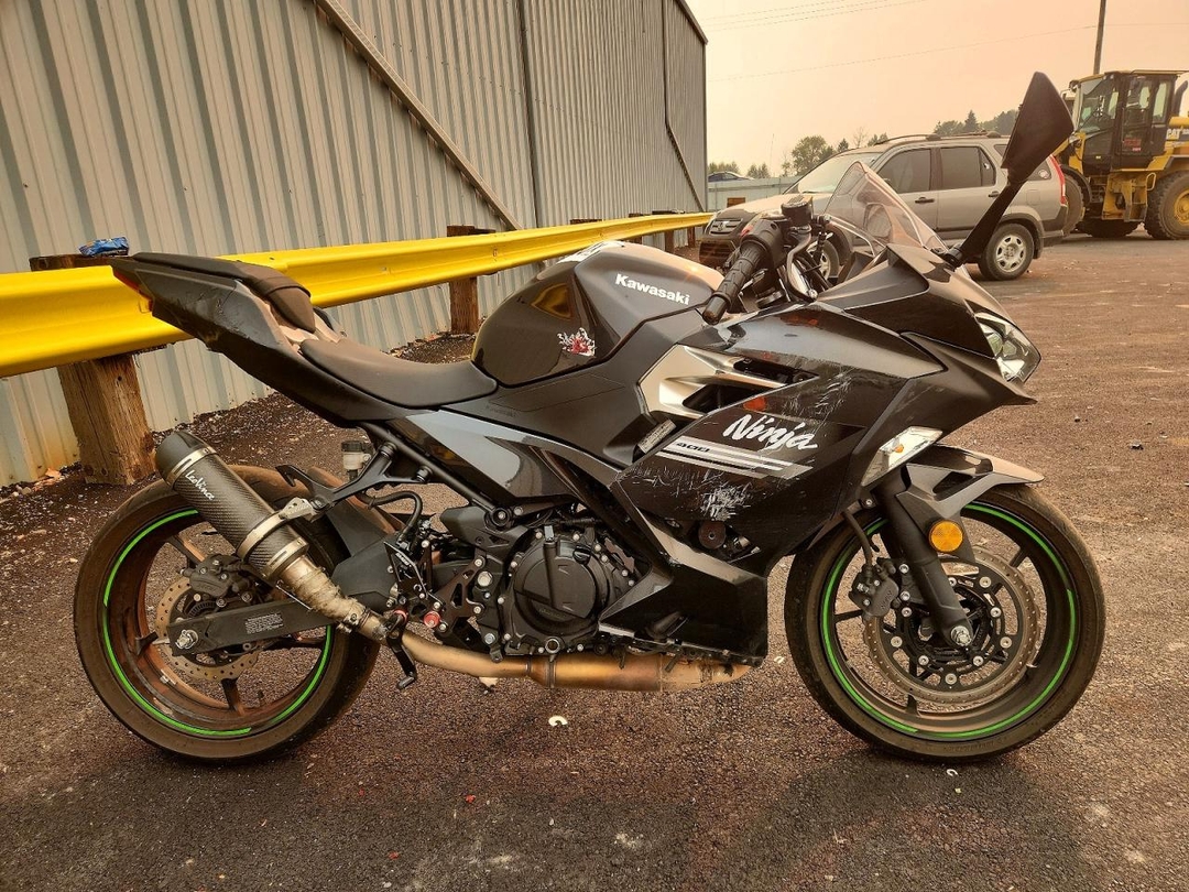 منظر 2022 KAWASAKI EX400، زاوية 1