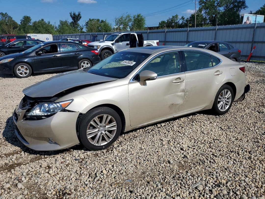 Vue de 2014 LEXUS ES 350, angle 1