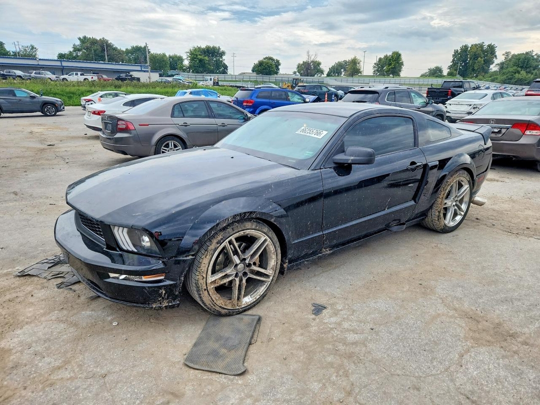 منظر 2006 FORD MUSTANG GT، زاوية 1