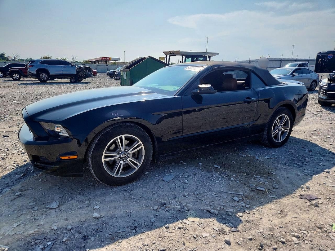 منظر 2013 FORD MUSTANG، زاوية 1