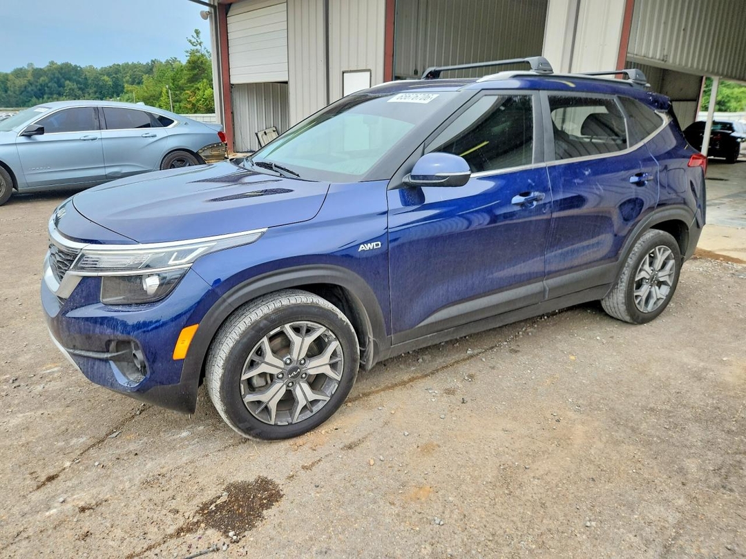 Vista de 2022 KIA SELTOS EX, ángulo 1