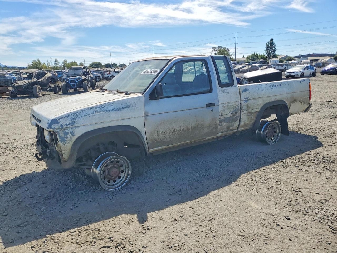 Vue de 1997 NISSAN PICKUP BASE, angle 1