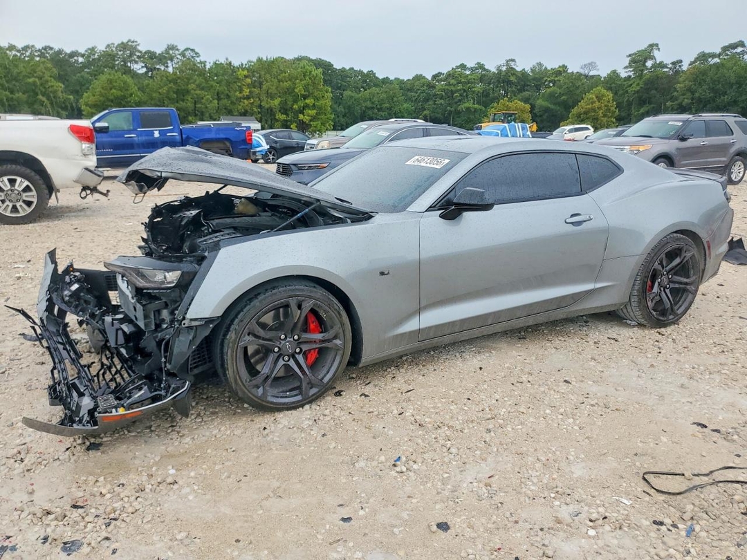 Vue de 2023 CHEVROLET CAMARO LT1, angle 1