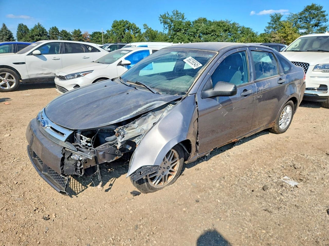 منظر 2011 FORD FOCUS SE، زاوية 1