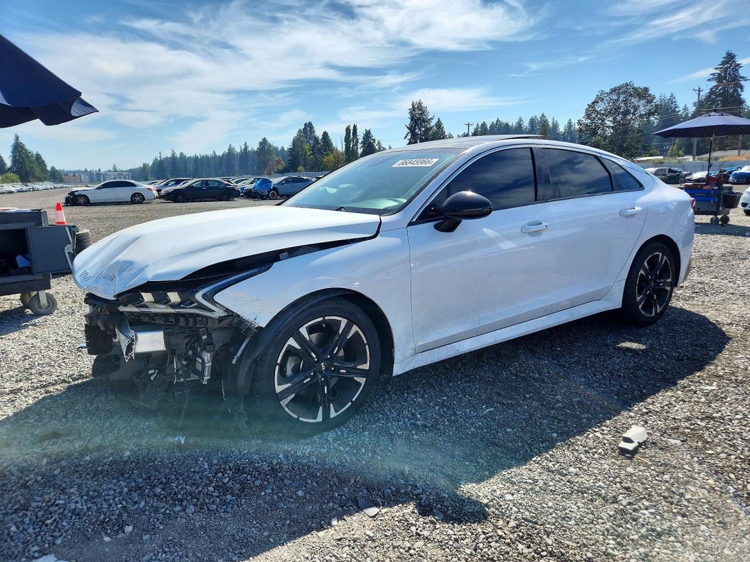 Vue de 2022 KIA K5 GT LINE, angle 1