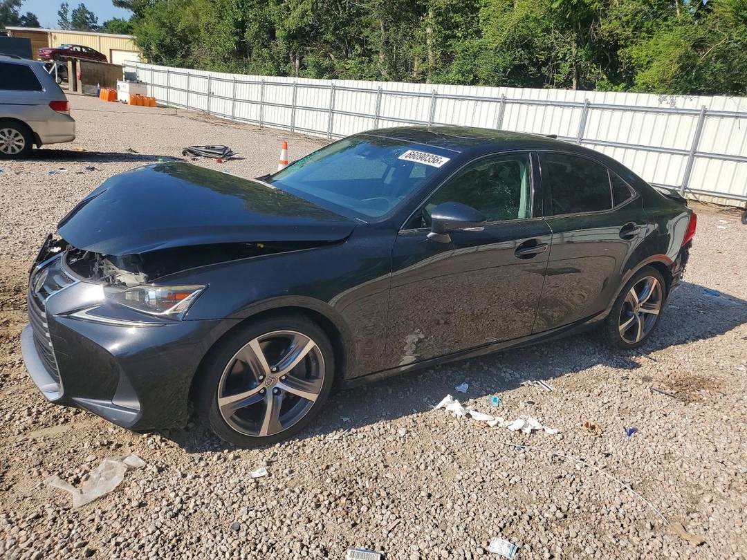 Вид 2017 LEXUS IS 200T, угол 1