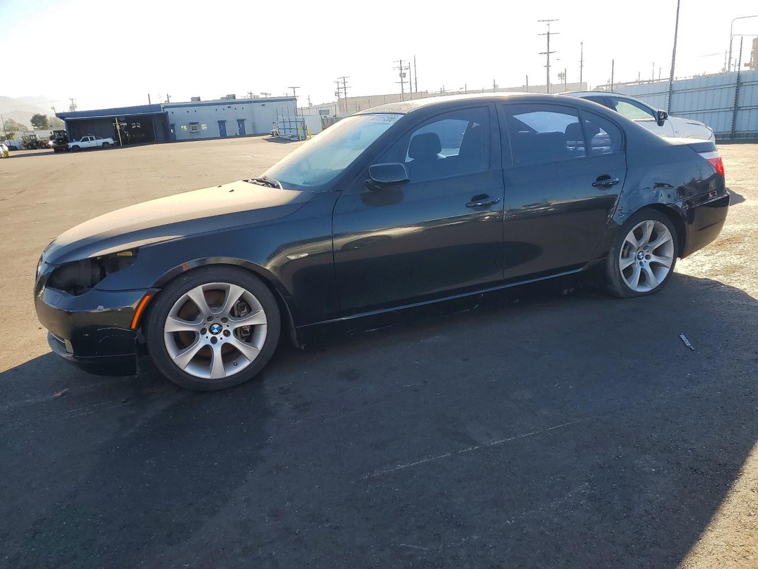 منظر 2010 BMW 535 I، زاوية 1