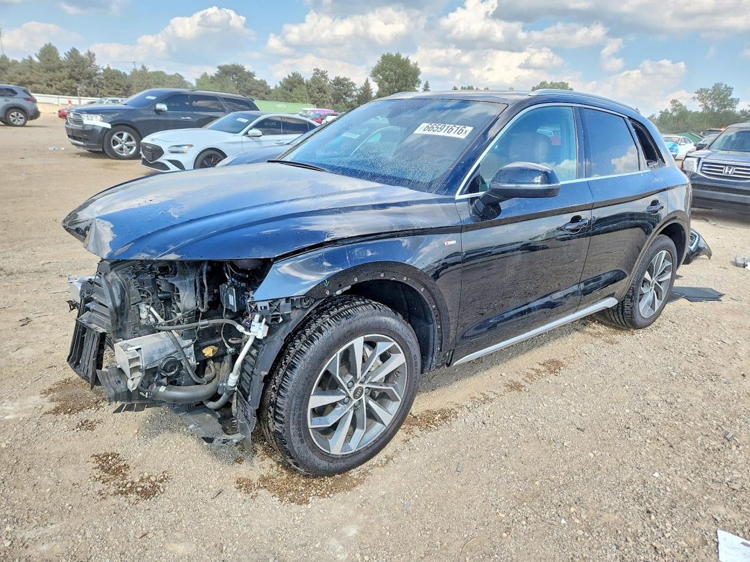 Vue de 2024 AUDI Q5 PREMIUM PLUS 45, angle 1