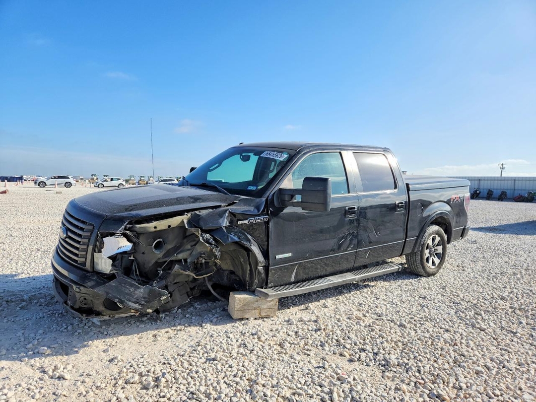 Vue de 2012 FORD F150 SUPERCREW, angle 1