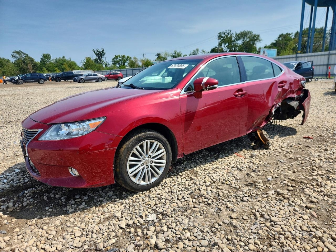 Вид 2015 LEXUS ES 350, угол 1