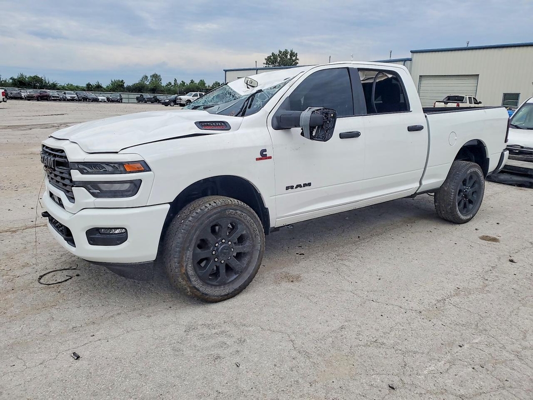 منظر 2025 RAM 2500 BIG HORN، زاوية 1