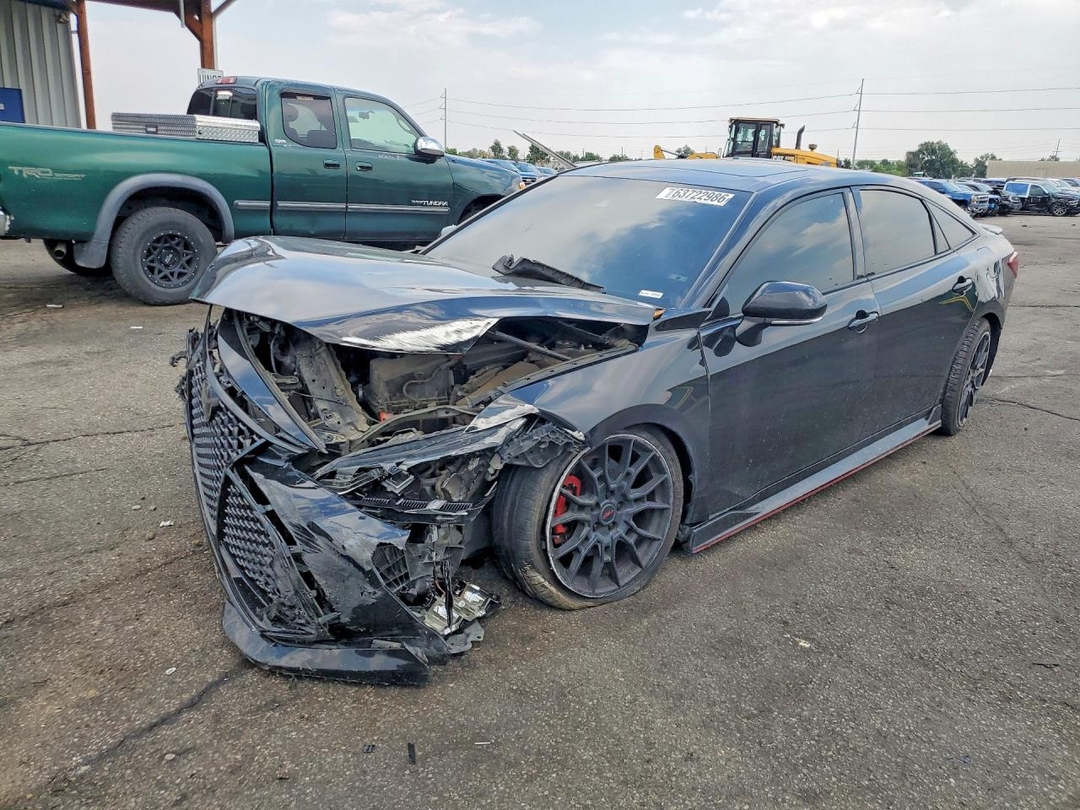 منظر 2021 TOYOTA AVALON TRD، زاوية 1