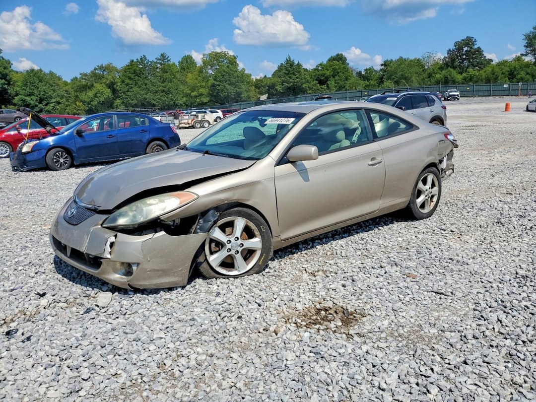 Vue de 2004 TOYOTA CAMRY SOLARA SLE V6, angle 1