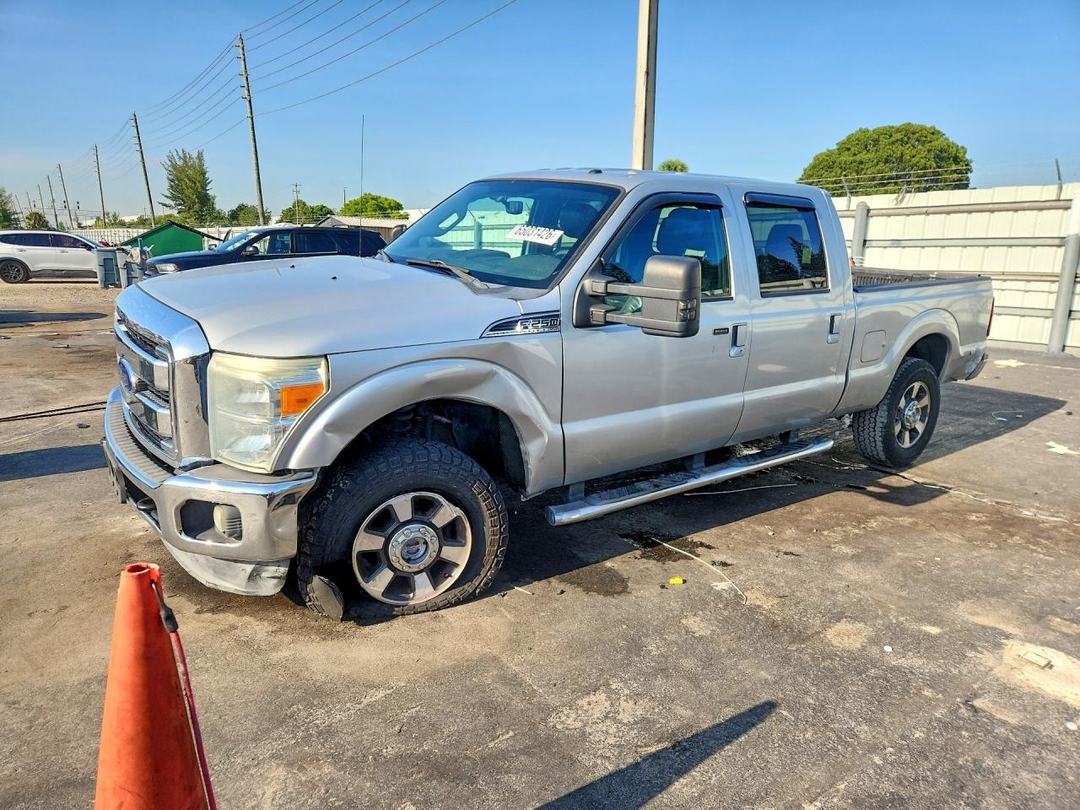 Вид 2013 FORD F250 SUPER DUTY, угол 1